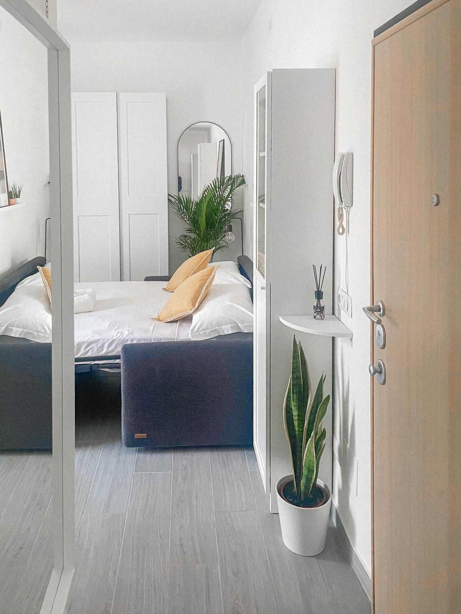 Xenia Apartments - Fashion Week Studio Near Navigli Milano Eksteriør billede